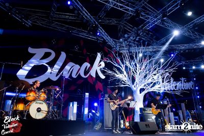 Black Valentine by Portrait ที่สนาม จรัญ บุรพรัตน์ (อัลบั้มที่ 1 จาก 2) — photo 33