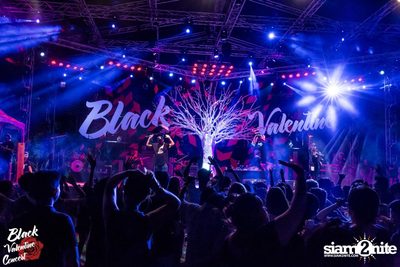 Black Valentine by Portrait ที่สนาม จรัญ บุรพรัตน์ (อัลบั้มที่ 1 จาก 2) — photo 188
