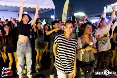 Black Valentine by Portrait ที่สนาม จรัญ บุรพรัตน์ (อัลบั้มที่ 1 จาก 2) — photo 202