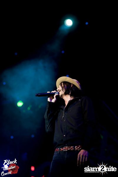 Black Valentine by Portrait ที่สนาม จรัญ บุรพรัตน์ (อัลบั้มที่ 2 จาก 2) — photo 333