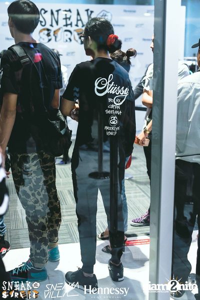 SneakaVilla & Hennessy pres. Sneak the Street at EmQuartier — photo 17