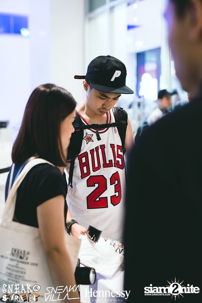SneakaVilla & Hennessy pres. Sneak the Street at EmQuartier — photo 37