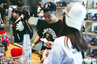 SneakaVilla & Hennessy pres. Sneak the Street at EmQuartier — photo 103