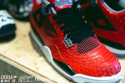 SneakaVilla & Hennessy pres. Sneak the Street at EmQuartier — photo 107