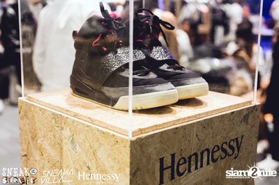 SneakaVilla & Hennessy pres. Sneak the Street at EmQuartier — photo 356