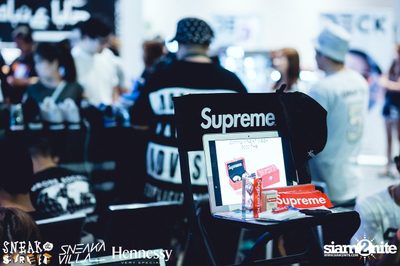 SneakaVilla & Hennessy pres. Sneak the Street at EmQuartier — photo 26