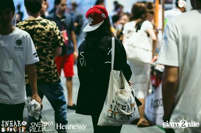SneakaVilla & Hennessy pres. Sneak the Street at EmQuartier — photo 98