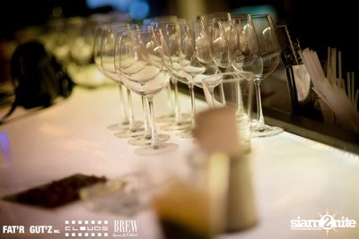 Seenspace Invasion ที่ร้าน Clouds, Fat'R Gut'z และ BREW Beers & Ciders — photo 3