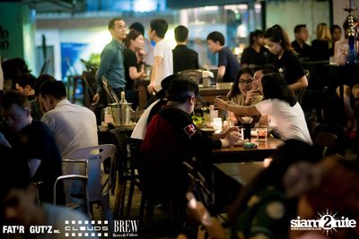Seenspace Invasion ที่ร้าน Clouds, Fat'R Gut'z และ BREW Beers & Ciders — photo 10