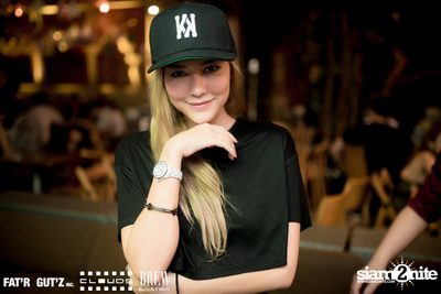 Seenspace Invasion ที่ร้าน Clouds, Fat'R Gut'z และ BREW Beers & Ciders — photo 108