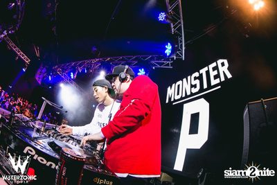 Road to Waterzonic 2015 กับ Yellow Claw ที่ สตูดิโอ ไลฟ์ ฮอลล์ — photo 35