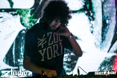 Grey Goose นำเสนอ TGIF : Mat Zo ที่ สตูดิโอ ไลฟ์ ฮอลล์ — photo 31