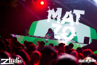 Grey Goose นำเสนอ TGIF : Mat Zo ที่ สตูดิโอ ไลฟ์ ฮอลล์ — photo 50