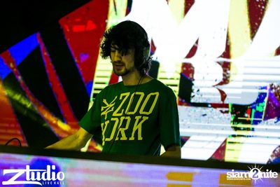 Grey Goose นำเสนอ TGIF : Mat Zo ที่ สตูดิโอ ไลฟ์ ฮอลล์ — photo 53