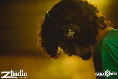 Grey Goose นำเสนอ TGIF : Mat Zo ที่ สตูดิโอ ไลฟ์ ฮอลล์ — photo 60