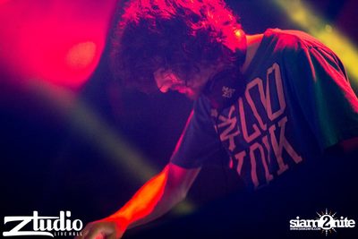 Grey Goose นำเสนอ TGIF : Mat Zo ที่ สตูดิโอ ไลฟ์ ฮอลล์ — photo 64