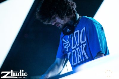 Grey Goose นำเสนอ TGIF : Mat Zo ที่ สตูดิโอ ไลฟ์ ฮอลล์ — photo 74