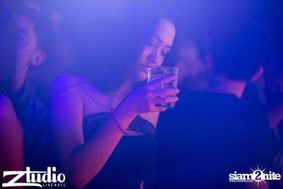Grey Goose นำเสนอ TGIF : Mat Zo ที่ สตูดิโอ ไลฟ์ ฮอลล์ — photo 77