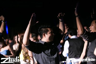 Grey Goose นำเสนอ TGIF : Mat Zo ที่ สตูดิโอ ไลฟ์ ฮอลล์ — photo 84