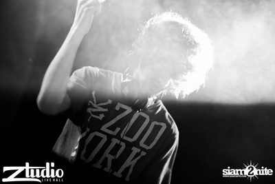 Grey Goose นำเสนอ TGIF : Mat Zo ที่ สตูดิโอ ไลฟ์ ฮอลล์ — photo 87
