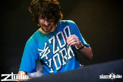 Grey Goose นำเสนอ TGIF : Mat Zo ที่ สตูดิโอ ไลฟ์ ฮอลล์ — photo 88