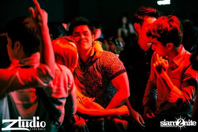 Grey Goose นำเสนอ TGIF : Mat Zo ที่ สตูดิโอ ไลฟ์ ฮอลล์ — photo 90