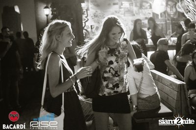 Your Love - Launch Party ที่ การ์เมอร์ซี่ ปาร์ค, อโบฟ อีเลฟเว่น — photo 11