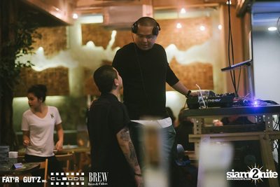 Seenspace Invasion ที่ร้าน Clouds, Fat'R Gut'z และ BREW Beers & Ciders — photo 2