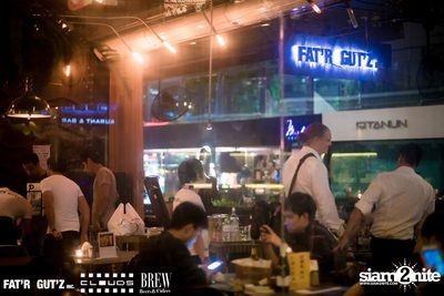 Seenspace Invasion ที่ร้าน Clouds, Fat'R Gut'z และ BREW Beers & Ciders — photo 10