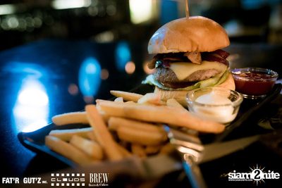 Seenspace Invasion ที่ร้าน Clouds, Fat'R Gut'z และ BREW Beers & Ciders — photo 23