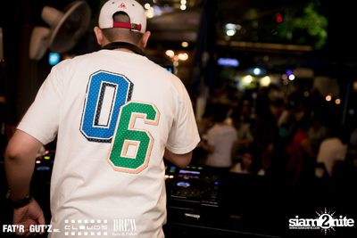 Seenspace Invasion ที่ร้าน Clouds, Fat'R Gut'z และ BREW Beers & Ciders — photo 31