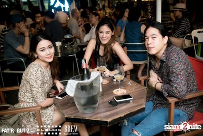 Seenspace Invasion ที่ร้าน Clouds, Fat'R Gut'z และ BREW Beers & Ciders — photo 46