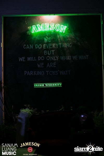 คอนเสิร์ต อพาร์ทเม้นท์ คุณป้า ที่ ปาร์กกิ้งทอย วัด — photo 1