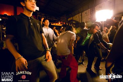 คอนเสิร์ต อพาร์ทเม้นท์ คุณป้า ที่ ปาร์กกิ้งทอย วัด — photo 229