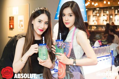 Absolut presents La Femme Drink Society at 7th Street — photo 57