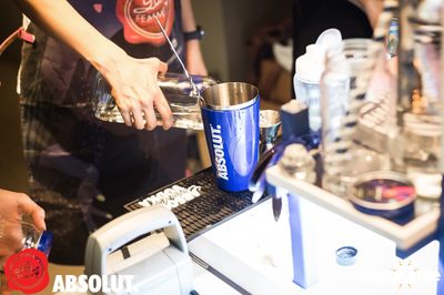 Absolut presents La Femme Drink Society at 7th Street — photo 75