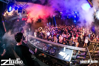 Grey Goose นำเสนอ TGIF : TV Noise ที่ สตูดิโอ ไลฟ์ ฮอลล์ — photo 46