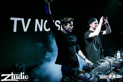 Grey Goose นำเสนอ TGIF : TV Noise ที่ สตูดิโอ ไลฟ์ ฮอลล์ — photo 57