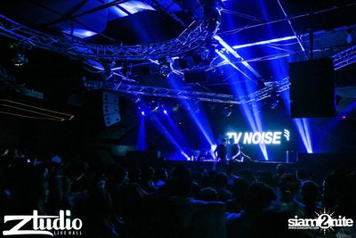 Grey Goose นำเสนอ TGIF : TV Noise ที่ สตูดิโอ ไลฟ์ ฮอลล์ — photo 62