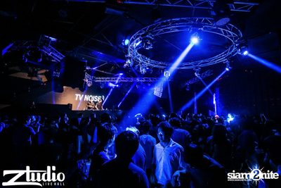 Grey Goose นำเสนอ TGIF : TV Noise ที่ สตูดิโอ ไลฟ์ ฮอลล์ — photo 69
