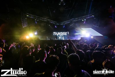 Grey Goose นำเสนอ TGIF : TV Noise ที่ สตูดิโอ ไลฟ์ ฮอลล์ — photo 80