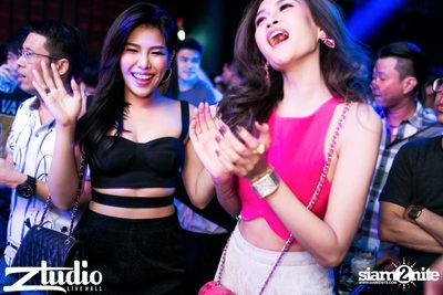 Grey Goose นำเสนอ TGIF : TV Noise ที่ สตูดิโอ ไลฟ์ ฮอลล์ — photo 82