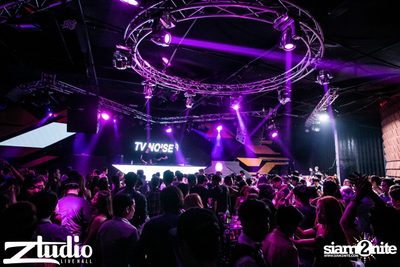 Grey Goose นำเสนอ TGIF : TV Noise ที่ สตูดิโอ ไลฟ์ ฮอลล์ — photo 83