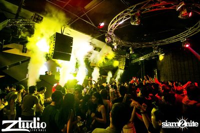 Grey Goose นำเสนอ TGIF : TV Noise ที่ สตูดิโอ ไลฟ์ ฮอลล์ — photo 94