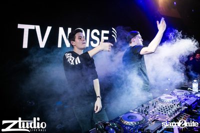 Grey Goose นำเสนอ TGIF : TV Noise ที่ สตูดิโอ ไลฟ์ ฮอลล์ — photo 97