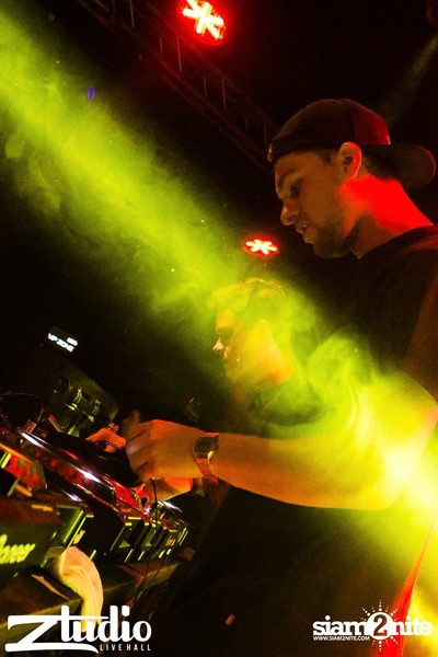Grey Goose นำเสนอ TGIF : TV Noise ที่ สตูดิโอ ไลฟ์ ฮอลล์ — photo 114