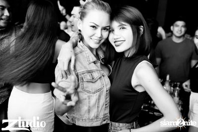 Grey Goose นำเสนอ TGIF : TV Noise ที่ สตูดิโอ ไลฟ์ ฮอลล์ — photo 116