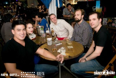Seenspace Invasion ที่ร้าน Clouds, Fat'R Gut'z และ BREW Beers & Ciders — photo 5