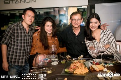 Seenspace Invasion ที่ร้าน Clouds, Fat'R Gut'z และ BREW Beers & Ciders — photo 41