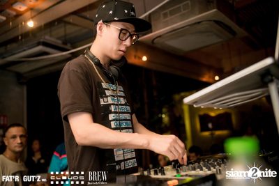 Seenspace Invasion ที่ร้าน Clouds, Fat'R Gut'z และ BREW Beers & Ciders — photo 57
